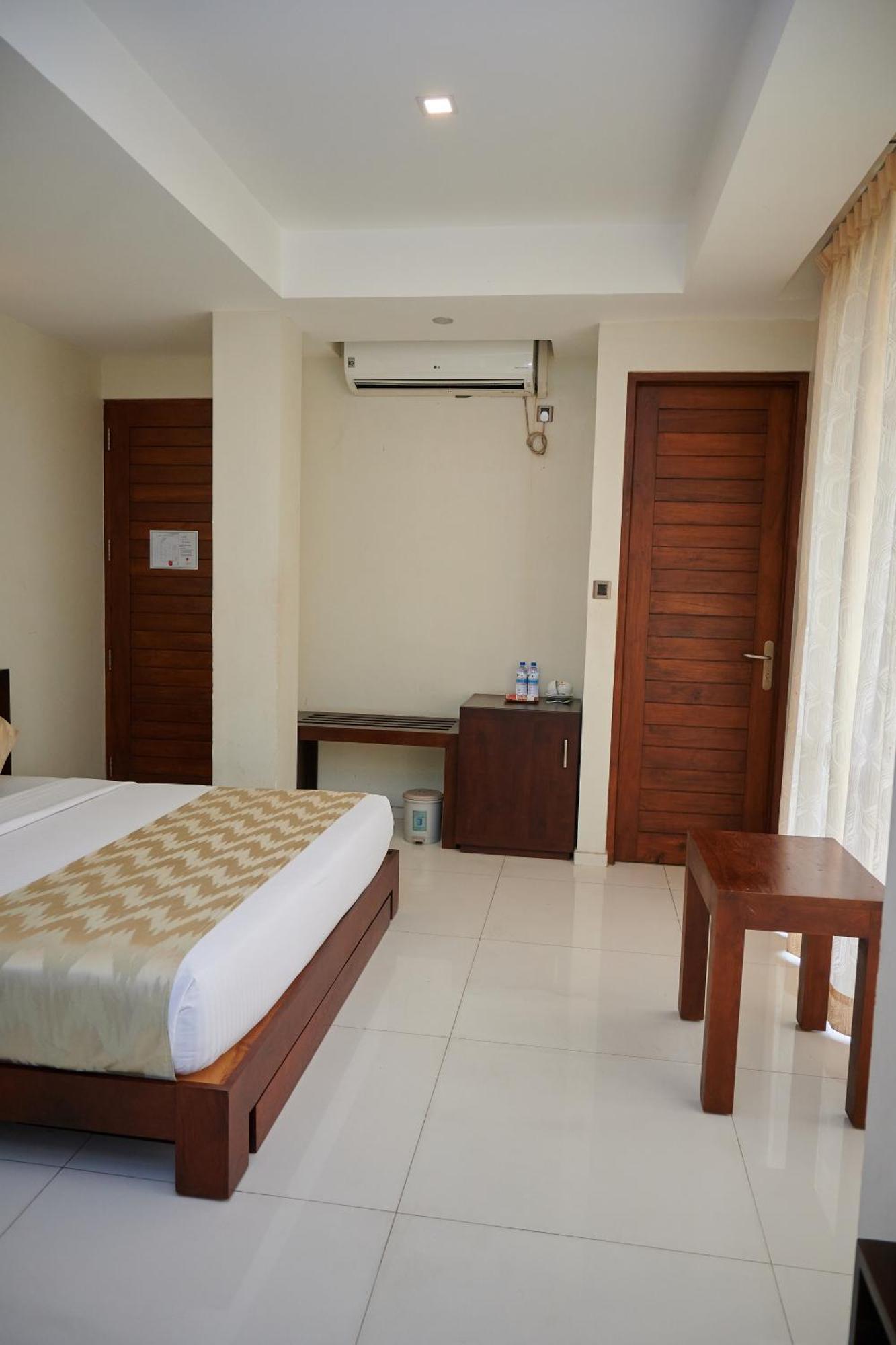 Kethumathee Hotel & Banquet Ratnapura Exterior photo
