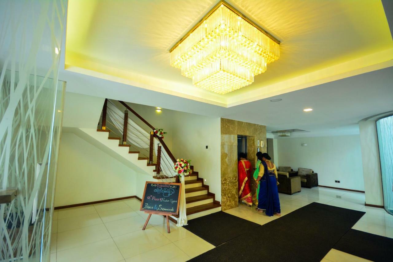 Kethumathee Hotel & Banquet Ratnapura Exterior photo